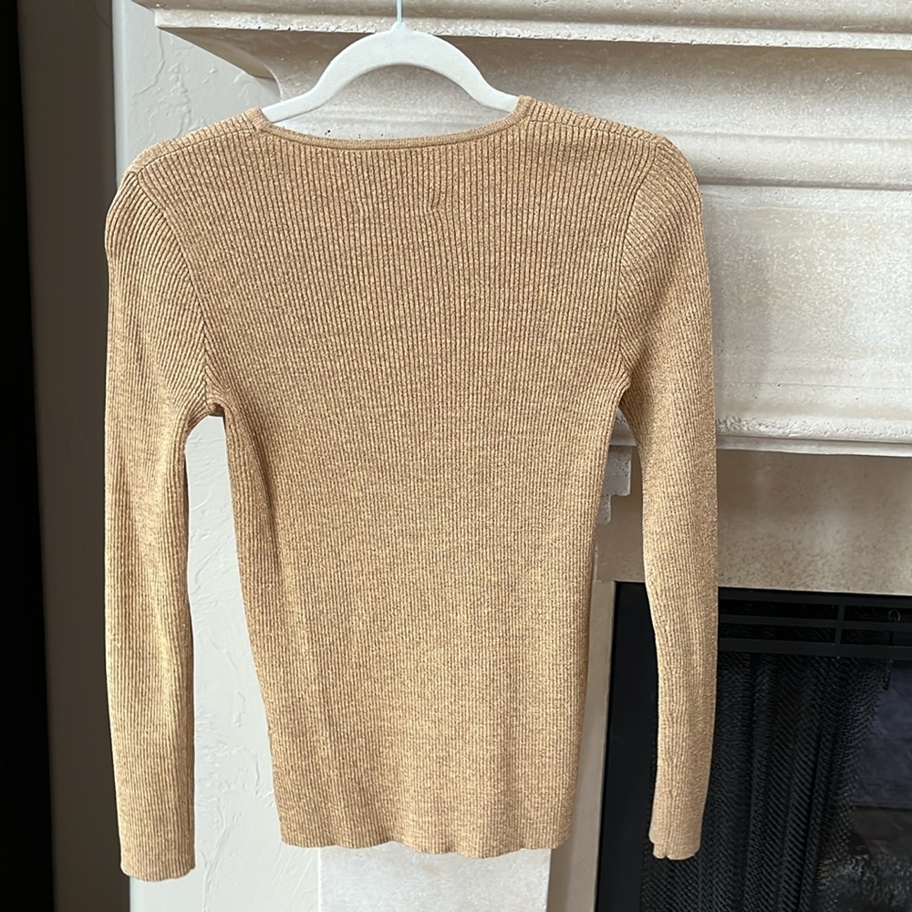 Sweater - Picture 4 of 4